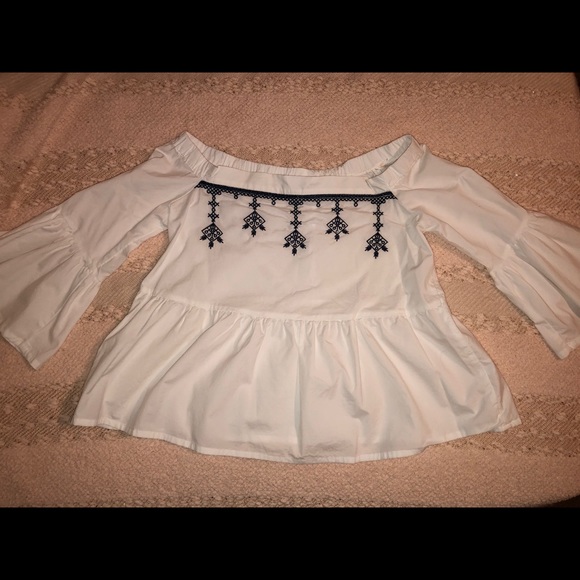 a.n.a Tops - Ana off the shoulder top